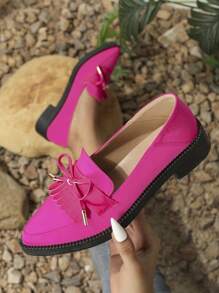 女式麻花邊和蝴蝶結裝飾厚底尖頭粗跟珍鞋,黑色