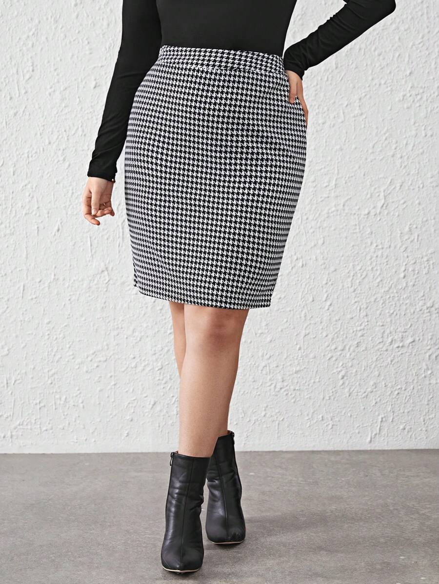 SHEIN Clasi 加大短裙 - 黑與白 - 查看 1