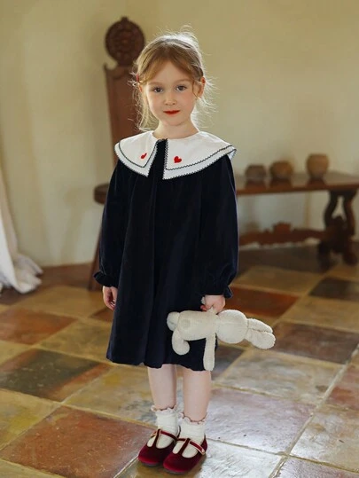 女童天鹅绒高领爱心拼接复古连衣裙，宝宝秋冬优雅公主裙，儿童法式圣诞新年派对礼服