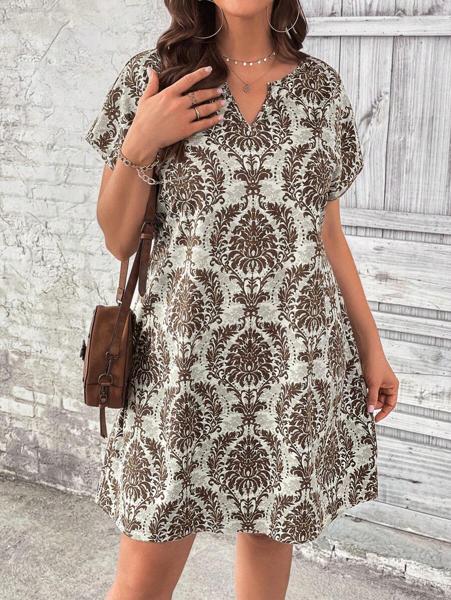 SHEIN LUNE 夏季全印花缺口领口连衣裙 - 杏色 - 查看 1