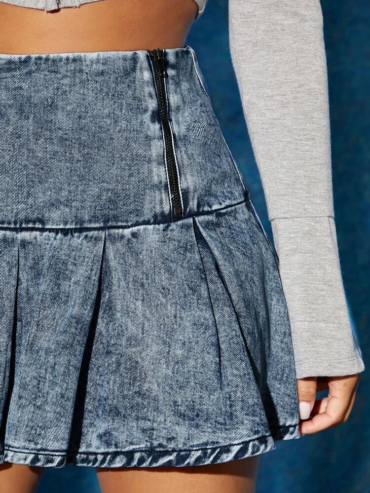 Zip Detail Fold Pleated Denim Skirt