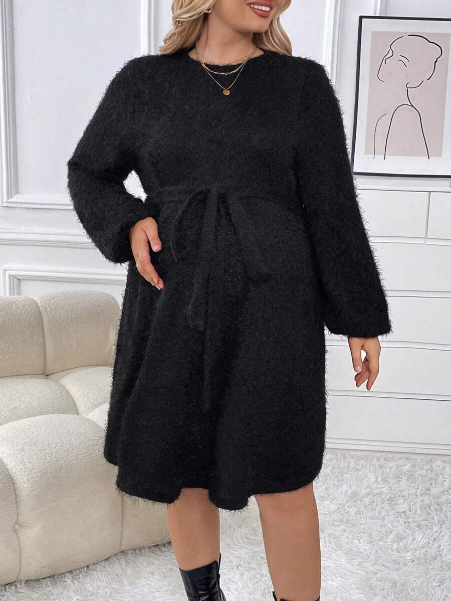 SHEIN Grossesse Plus Robe Unicolore Ceinturé Duveteux