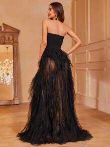 优雅迷人的露肩缺口领口礼服，搭配多层薄纱裙和超高开衩 - 拼接网眼面料晚礼服，适合庆典、婚礼和夏季派对（季节性） - 黑色 - 查看 2