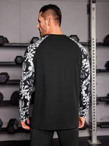 Manfinity Sport Corelite Men Tropical Print Raglan Sleeve Sports Tee Long Sleeve Shirt