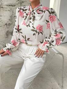 SHEIN Privé Floral Print Tie Neck Flounce Sleeve Blouse - Multicolor - View 3