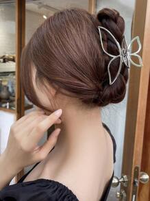 DAZY Ladies' Hollow Out Bowknot Decor Elegant Hair Clip Suitable For Daily Use Street Hair Claws Claw Clips Hair Clips Hair Jaw Clip Hair Clamps Hair Clutch Hair Catcher Clip - Silver - View 4