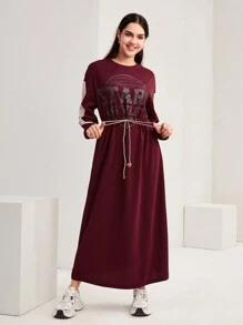 Mulvari 勃艮第红色标语图案对比侧缝抽绳腰部落肩连衣裙 - 酒紅色 - 查看 1