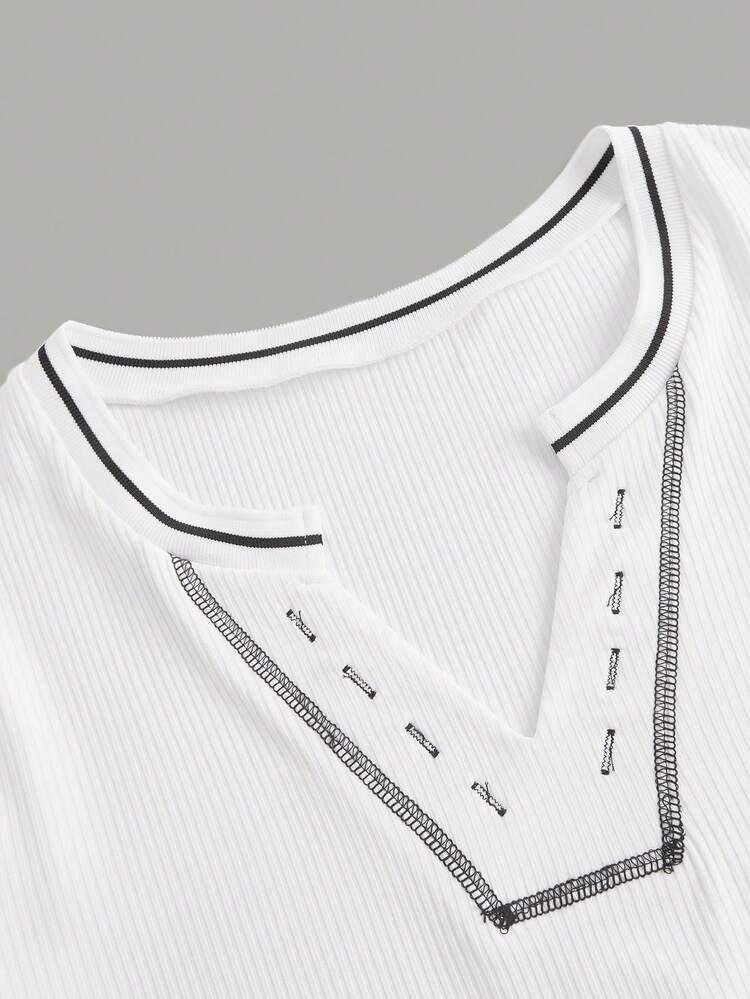 Plus Contrast Binding Notched Neckline Crop Tee
