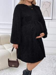 SHEIN Grossesse Plus Robe Unicolore Ceinturé Duveteux