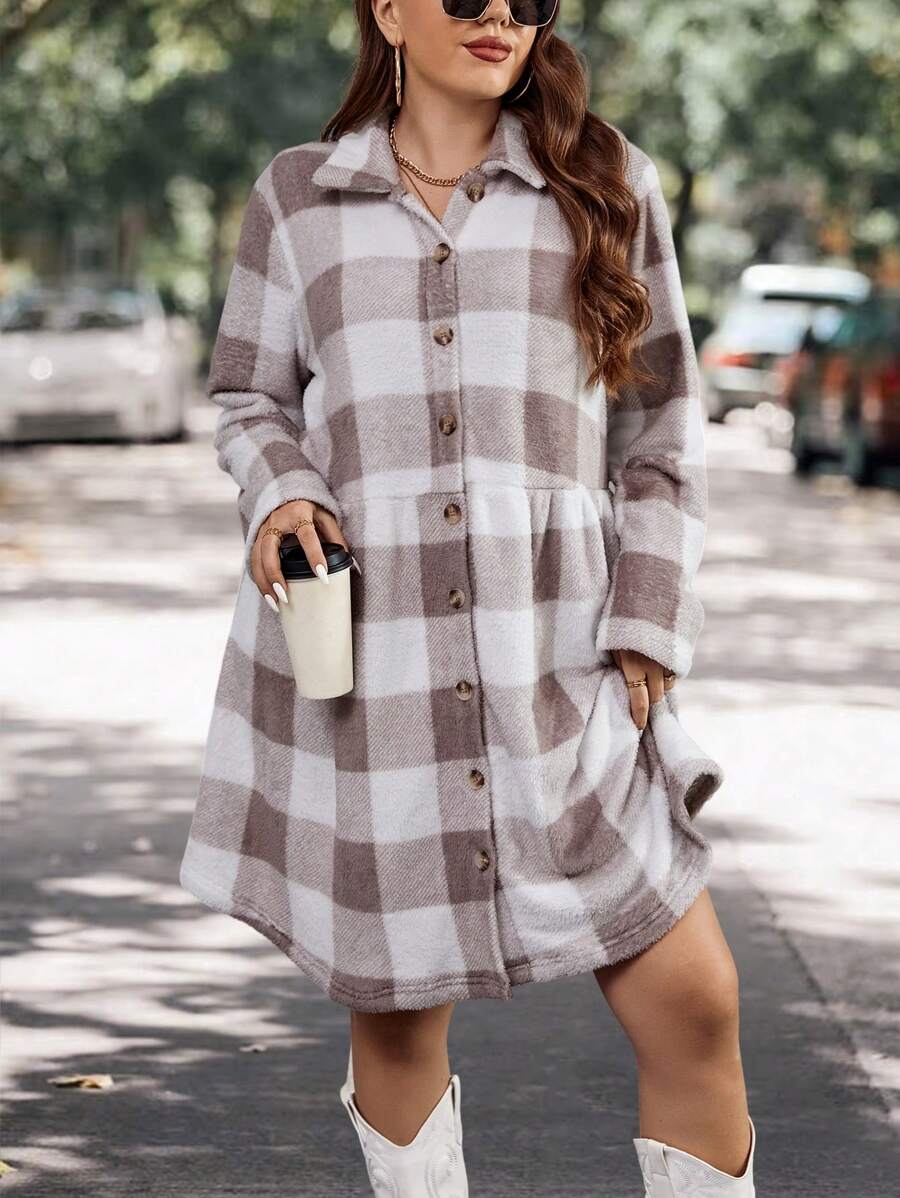 SHEIN LUNE Vestido amplio con botones en la parte delantera y estampado de cuadros de búfalo - Marrón - Ver 1