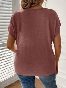 SHEIN Clasi Plus Button Detail Batwing Sleeve Tee - Red - View 2