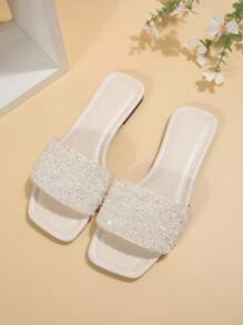 Women's Flat Sandals Plus Size Summer Beach Slippers With Rhinestone Decoration Valentines