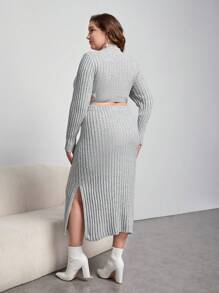 SHEIN Essnce Plus Mock Neck Crop Sweater & Split Thigh Knit Skirt - Light Grey - View 4