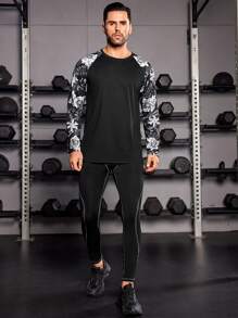 Manfinity Sport Corelite Men Tropical Print Raglan Sleeve Sports Tee Long Sleeve Shirt