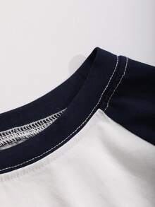 DAZY Camiseta con estampado de letra de manga raglán - Blanco - Ver 4