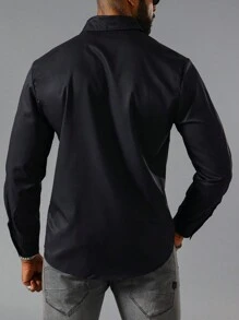 Manfinity LEGND Hombres Camisa con estampado de telaraña con botón - Negro - Ver 2