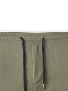 Manfinity EMRG Men Flap Pocket Side Cargo Pants - Army Green - View 3