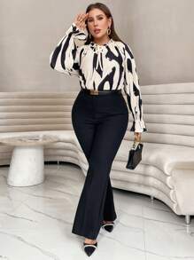 SHEIN Privé Plus Allover Print Tie Neck Plisse Blouse - Multicolor - View 3