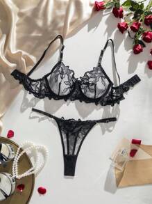 Floral Embroidered Schiffy Underwire Lingerie Set - Black - View 1