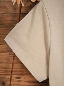 SHEIN EZwear Camiseta con estampado de slogan - Caqui - Ver 6