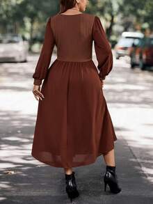 SHEIN LUNE 大碼素色燈籠袖麻花編織拼塊洋裝不附腰帶 - 棕色 - 查看 2