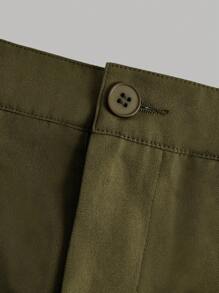 SHEIN Teen Girl Figure Graphic Tee & Flap Pocket Cargo Pants - Army Green - View 3