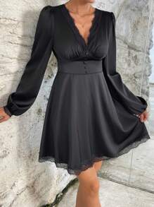 SHEIN Privé 蕾絲拼接燈籠袖蕾絲邊A字洋裝 - 黑色 - 查看 3