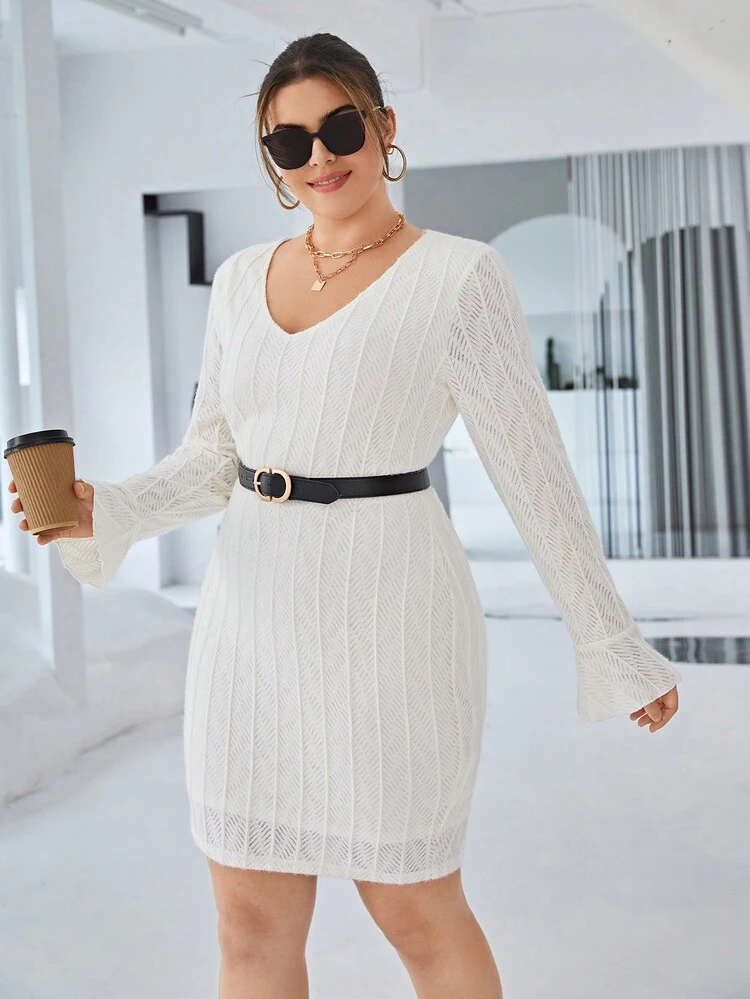 Plus Solid V Neck Bodycon Dress Without Belt