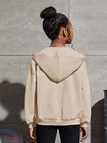 SHEIN Áo nỉ cổ trễ tay có khóa kéo, in hình nhân vật và chữ cái, dành cho bé gái tuổi teen. - Màu be - Xem 2