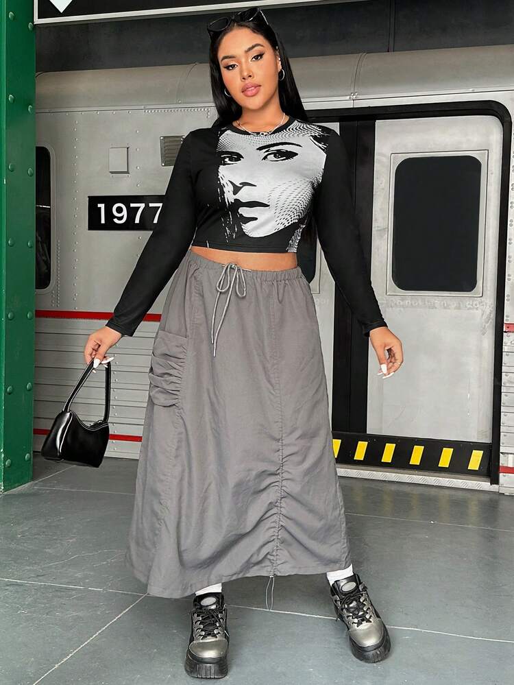 Plus Figure Graphic Crop Tee