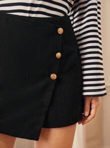 SHEIN Frenchy Váy nhung nhung phía trước có nút - màu đen - Xem 4