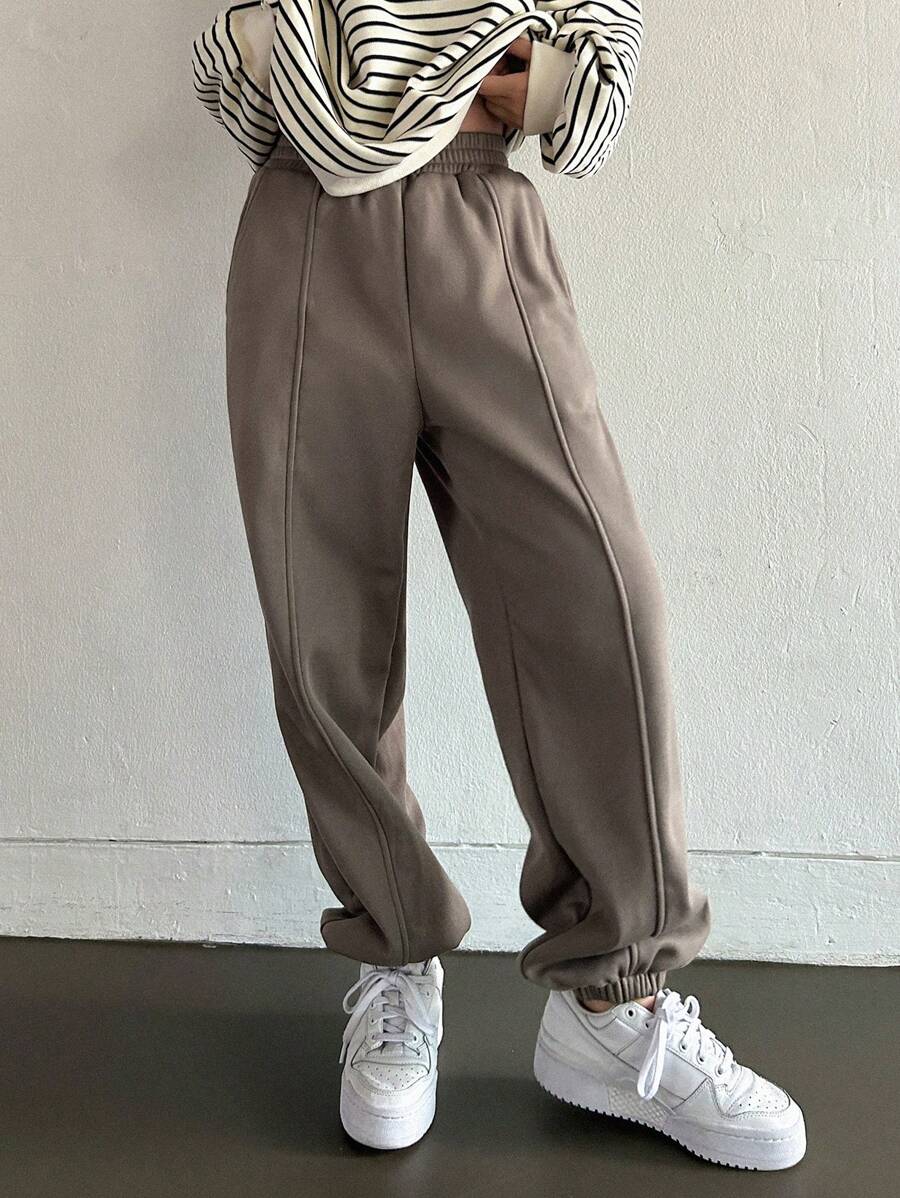 DAZY 纯色斜口袋运动裤 秋季女款慢跑裤 - 駝色 - 查看 1