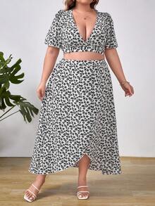 SHEIN VCAY 大碼碎花深V領後綁帶短款上衣和圍裹下擺半身裙 - 黑與白 - 查看 5