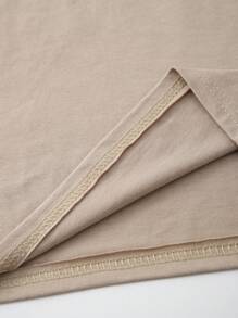 SHEIN EZwear Camiseta con estampado de slogan - Caqui - Ver 4