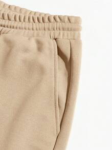 Manfinity VCAY Men Slogan Graphic Tee & Drawstring Waist Shorts Summer Outfit - Khaki - View 4