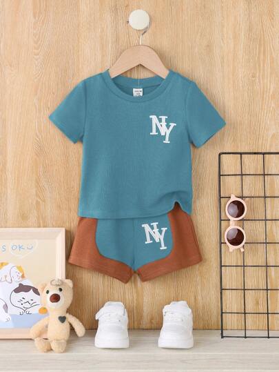 SHEIN 男嬰字母圖案T恤和短褲