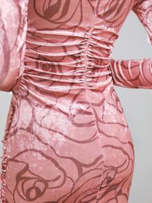 BizChic Floral Print Ruched Front Ruched Bodycon Dress - Pink - View 3