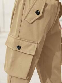 SHEIN Pantalones cargo casuales lisos para niños pequeños con bolsillos con solapa - Caqui - Ver 7