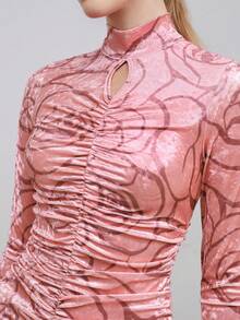 BizChic Floral Print Ruched Front Ruched Bodycon Dress - Pink - View 8
