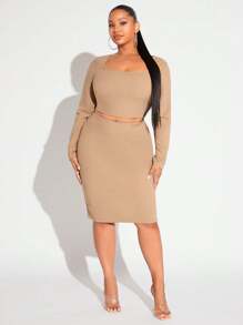 SHEIN SXY Talla grande Camiseta crop de cuello cuadrado & Falda de lápiz