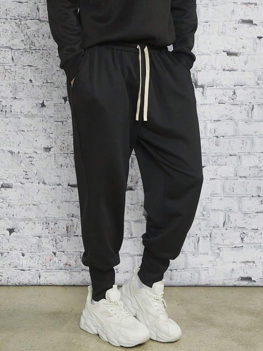 Manfinity RebelGame Men Drawstring Waist Sweatpants - Black - View 1