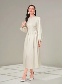 Modelyn 素色燈籠袖珍珠細節洋裝 - 米色 - 查看 4