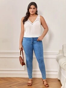 SHEIN LUNE Plus Contrast Lace V Neck Blouse - White - View 3