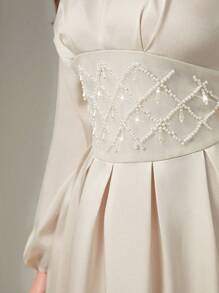 Modelyn 素色燈籠袖珍珠細節洋裝 - 米色 - 查看 7