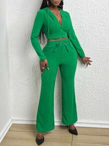 SHEIN Slayr 前拉鍊抽繩連帽短夾克&喇叭褲 - 綠色 - 查看 3