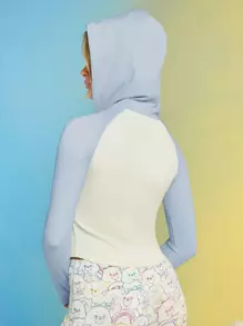 SHEIN X Care Bears Cartoon Graphic Drawstring Hooded Crop Curved Hem Long Sleeve Sweatshirt - Blue - View 2