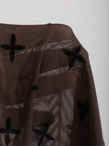 DAZY 幾何印花短款網紗上衣不附胸罩 - 咖啡棕 - 查看 4