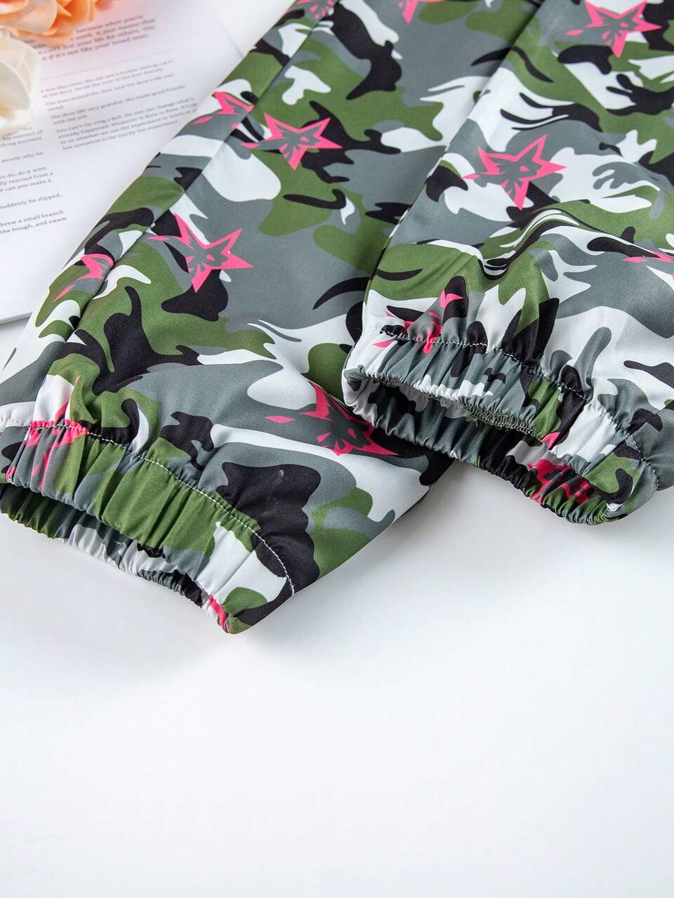 Tween Girl Letter Graphic Raglan Sleeve Tee & Camo Print Pants