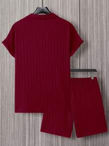 Manfinity Homme 男士素色前排扣襯衫&短褲 - 酒紅色 - 查看 2