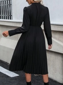 SHEIN LUNE Surplice Neck Pleated Hem Dress Without Belt - Black - View 2